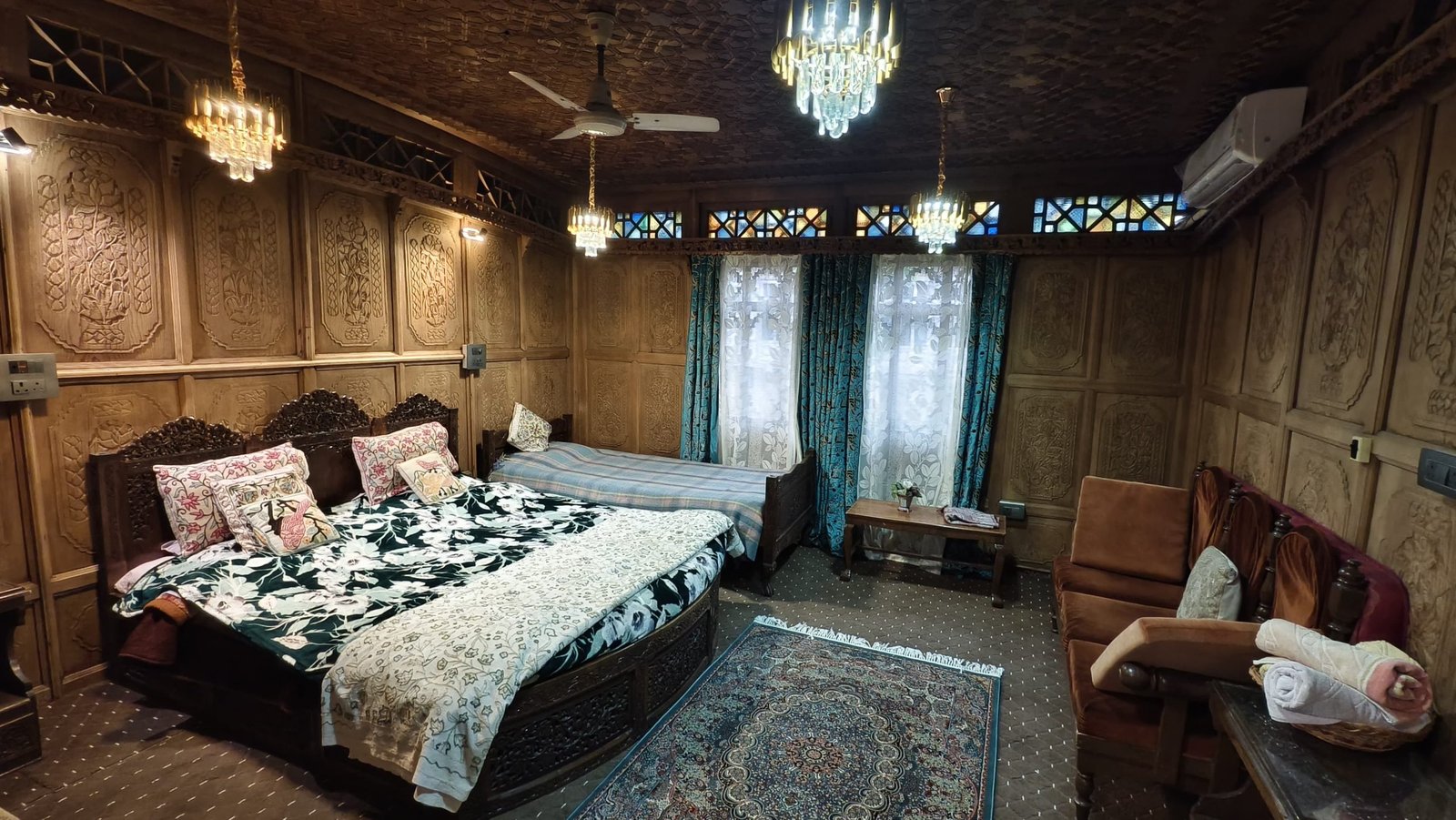 Houseboat Hilton Kashmir